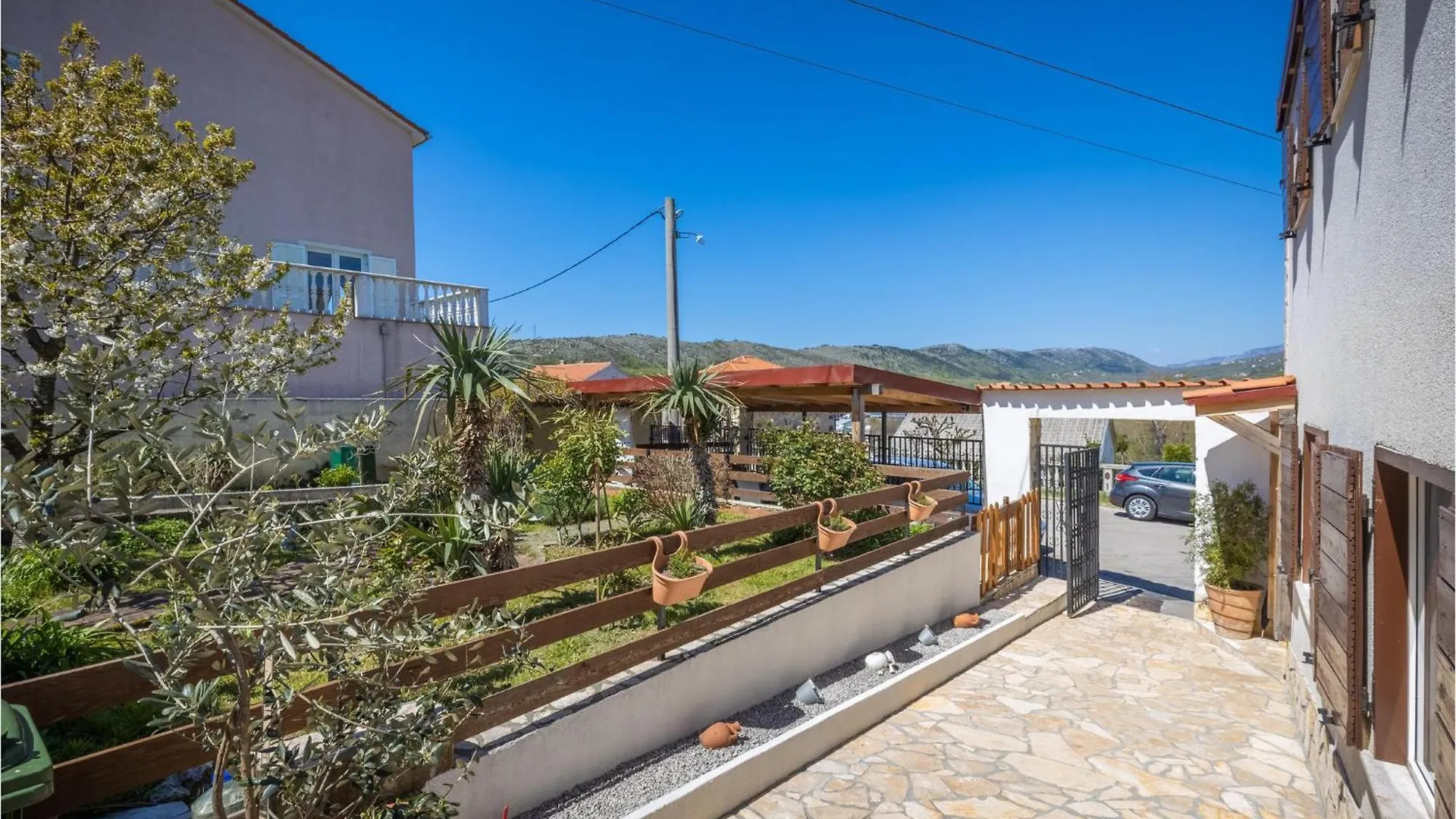 Nice Home In Novi Vinodolski With Wifi Feriehus